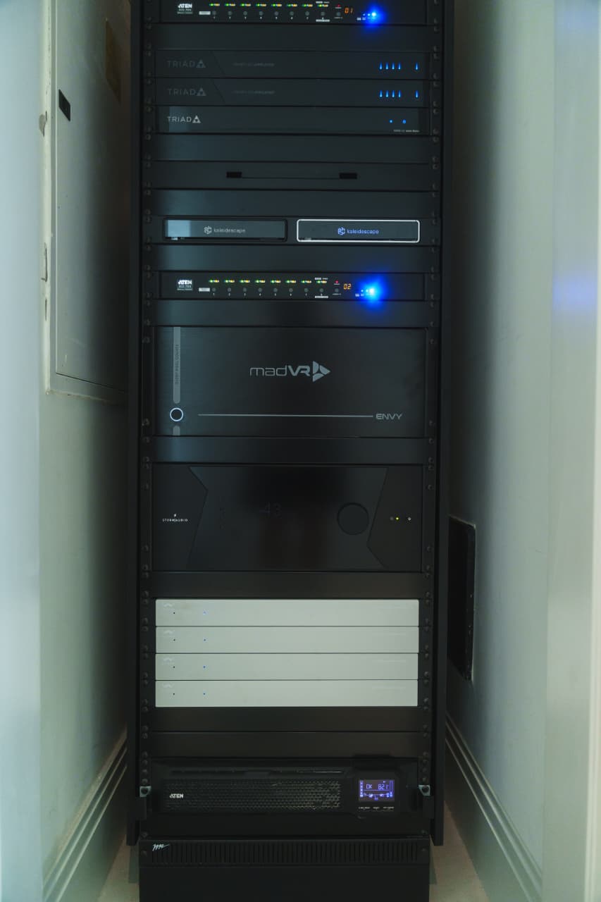 madvr-envy-rack